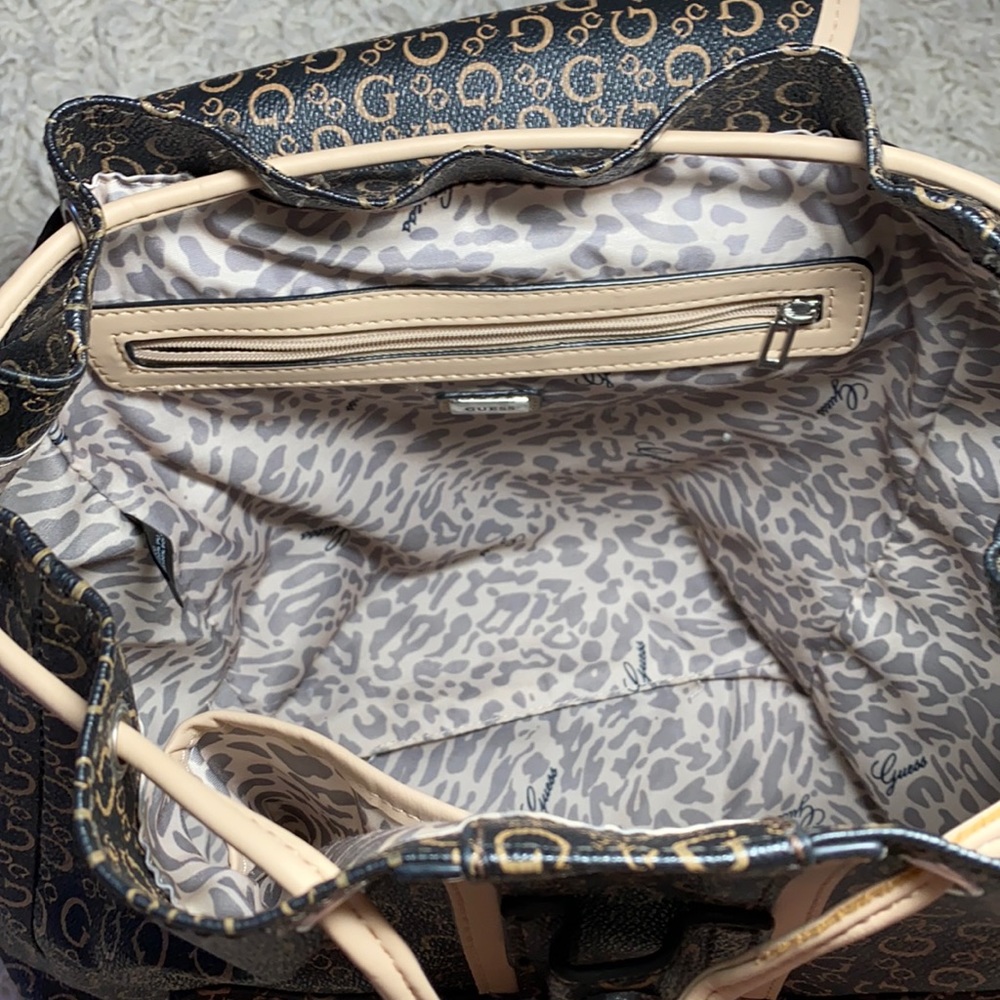 Guess backpack - Picture 4 of 10